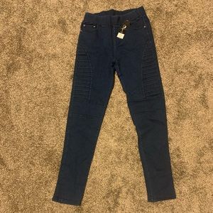 Color 5 jeggings, size medium